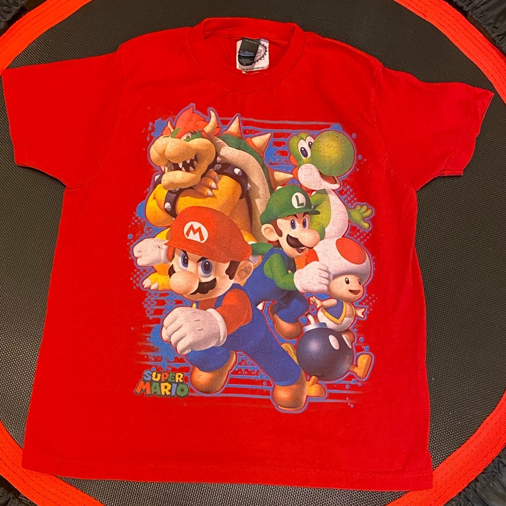 Super Mario boy’s shirt